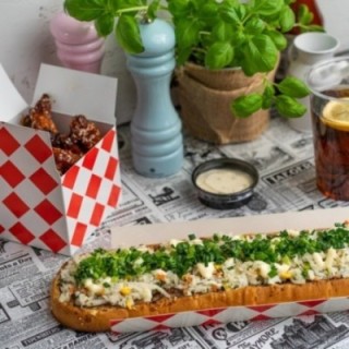 Podkładki kartonowe na zapiekanki, kratka czerwona, rozmiar 10x25cm, opakowanie 100 sztuk